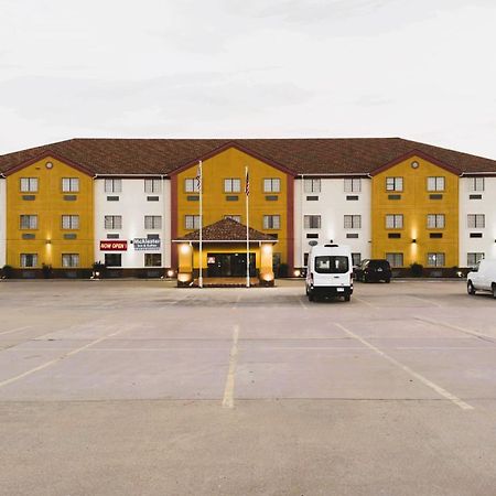 Quality Inn & Suites Mcalester On Hwy 69 & Us 75 Exterior photo